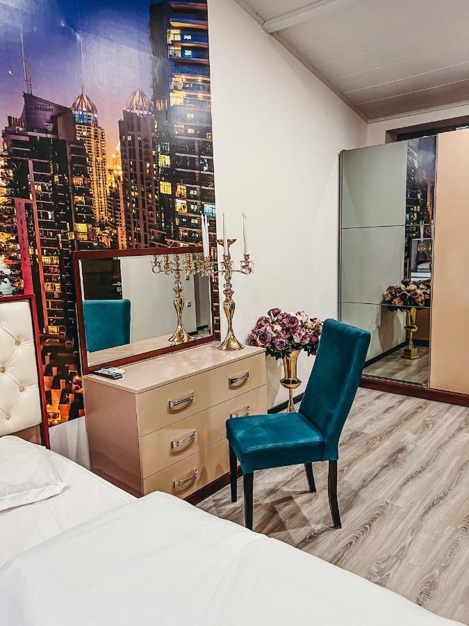 Castle Family Hotel Єреван Екстер'єр фото